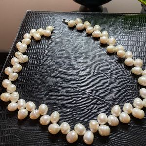 Beautiful freshwater pearl necklace